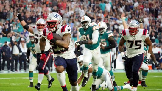 Podcast: Bedard talks Patriots-Dolphins, NFL playoffs on 98.5 The SportsHub Postgame Show 01.09.22 taken at BSJ Headquarters (Patriots)